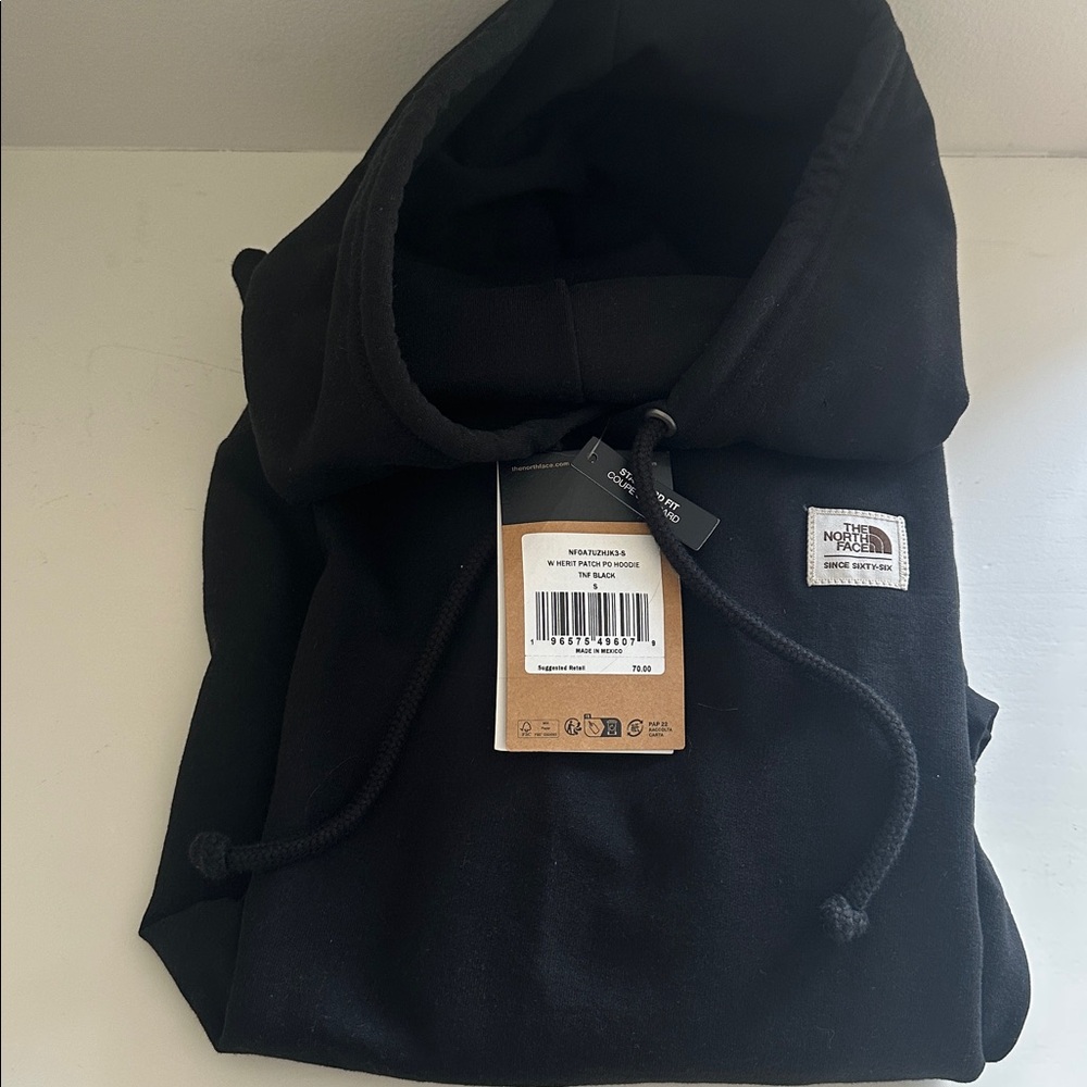 Women’s The North Face Classic Black Pullover